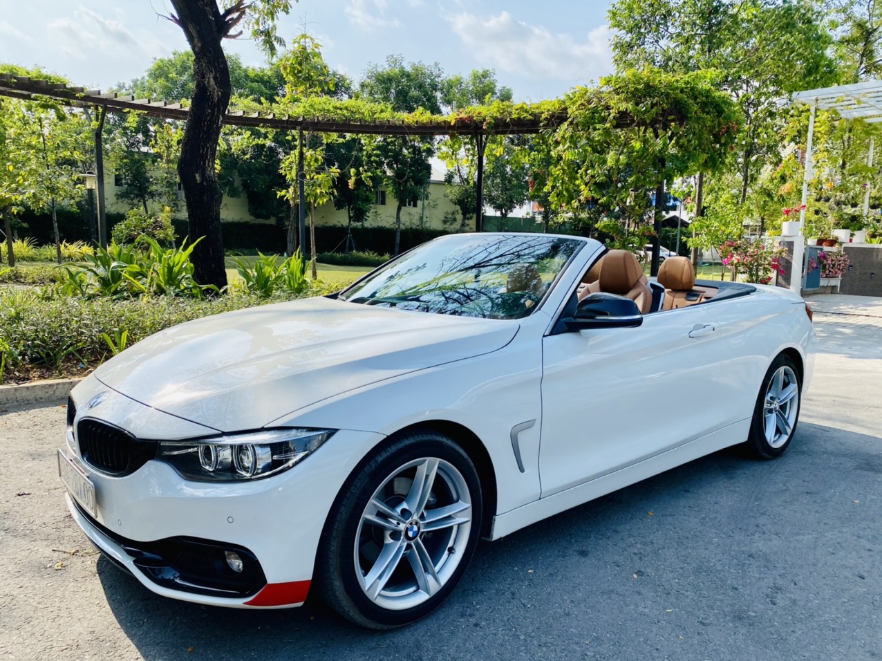 BMW 420i: Đánh giá chi tiết từ thiết kế, vận hành đến giá lăn bánh 2025 1 bmw 420i - Hình 5