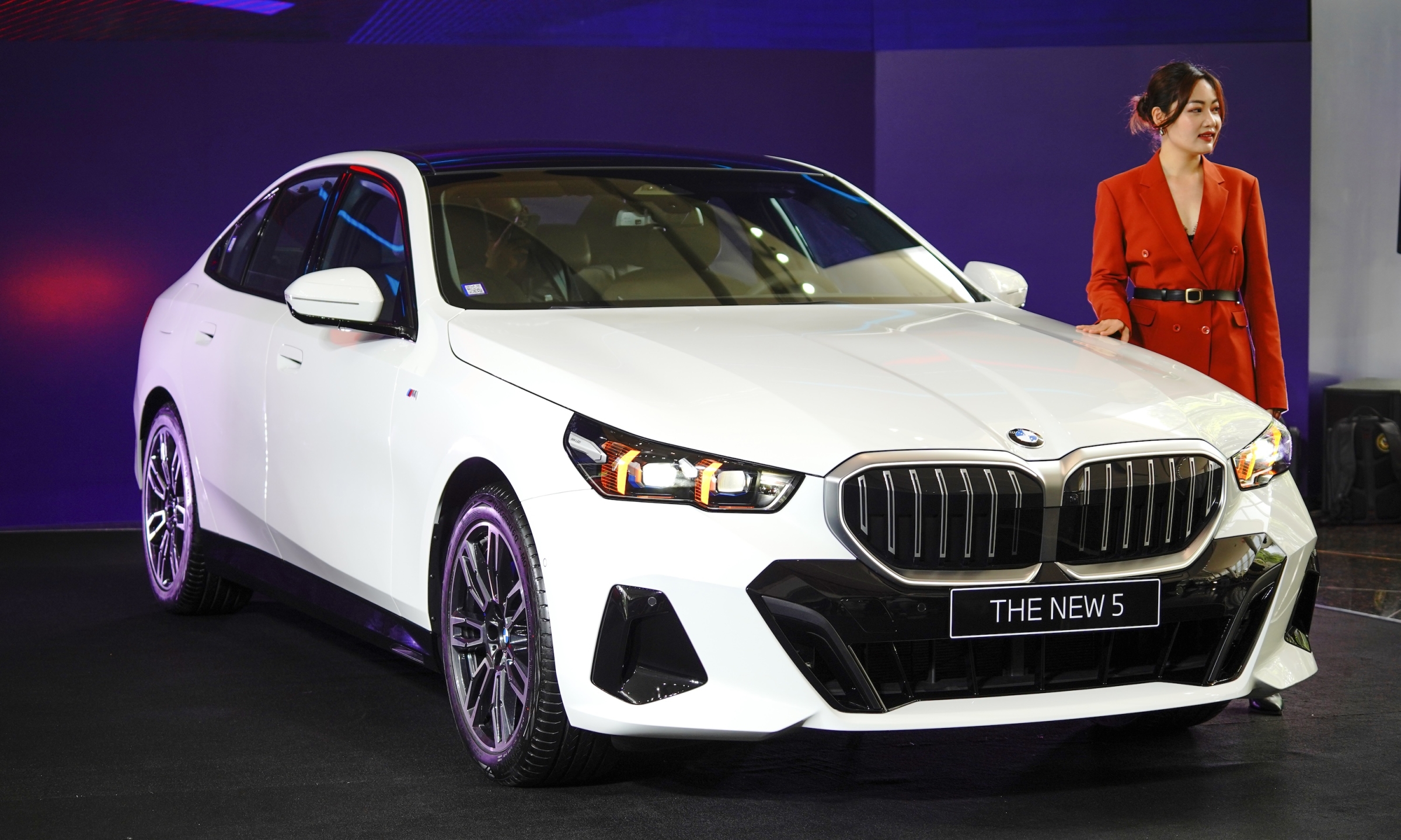 BMW 5 giá: Bảng giá xe BMW 5 Series mới nhất và phân tích chi tiết từ A-Z 3 bmw 5 giá - Hình 3