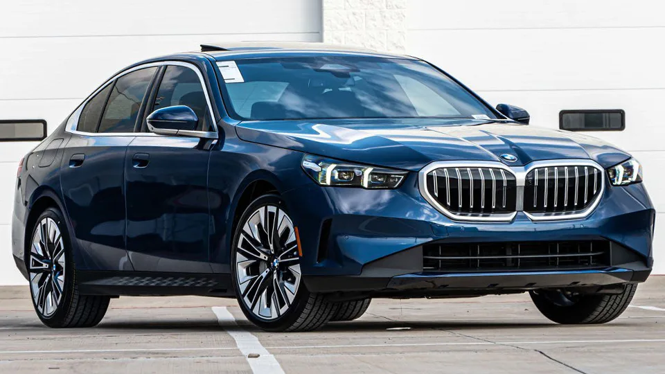 bmw 5 series giá - Hình 2