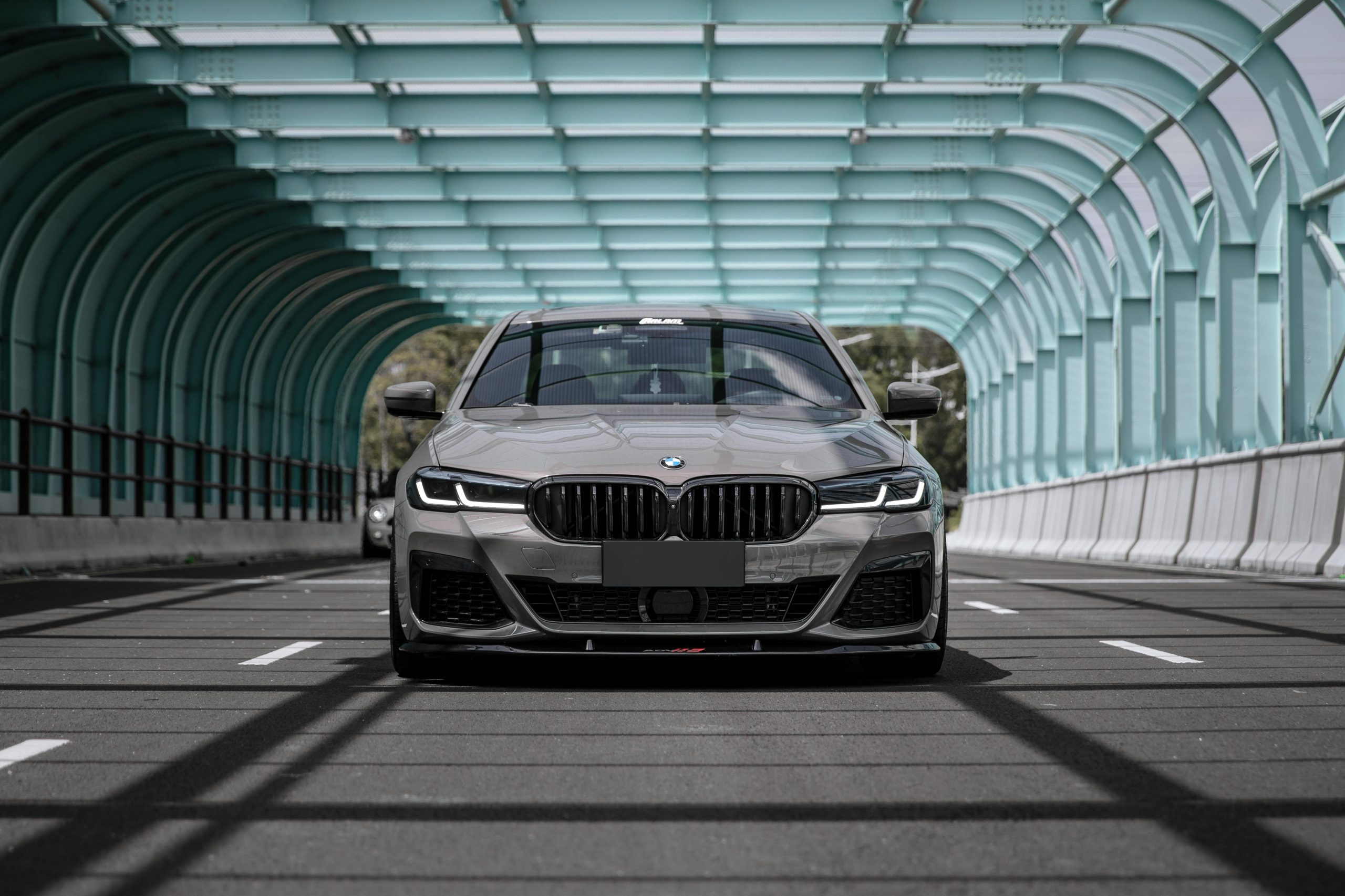 Bộ Sưu Tập Hình Nền BMW 5 Series Độ Phân Giải Cao – Nâng Tầm Cá Tính Cho Màn Hình Của Bạn 2 bmw 5 series wallpaper - Hình 3
