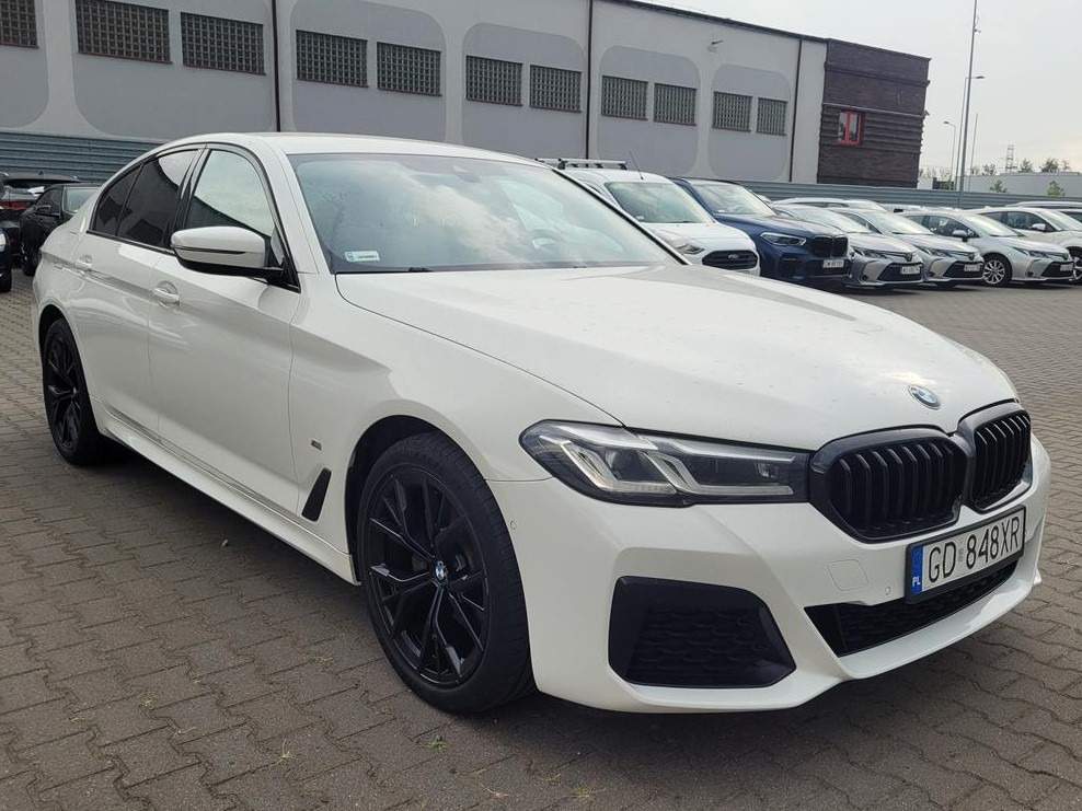 BMW 520d: Đánh giá toàn diện từ động cơ, vận hành đến chi phí sử dụng 1 bmw 520d - Hình 5