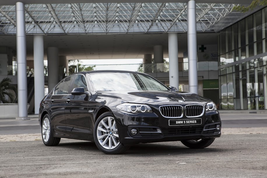 bmw 520i black - Hình 4