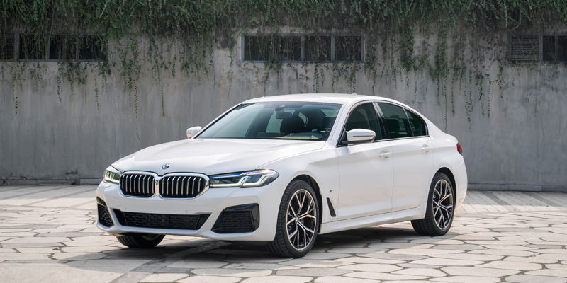 BMW 520i Giá Bao Nhiêu? Bảng Giá Chi Tiết, So Sánh Phiên Bản & Kinh Nghiệm Mua Xe 2025 3 bmw 520i giá - Hình 3