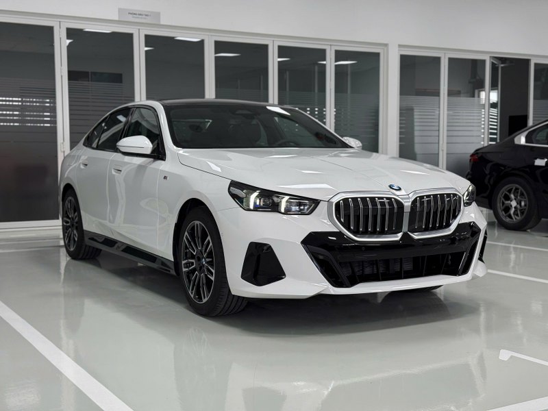 BMW 520i giá bao nhiêu? Cập nhật bảng giá lăn bánh mới nhất 2024 và những điều cần biết 1 bmw 520i giá bao nhiêu - Hình 5