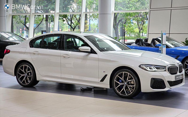 BMW 530i Giá Lăn Bánh: Chi Phí Lăn Bánh Chi Tiết Từ A-Z (2024) 4 bmw 530i giá lăn bánh - Hình 2