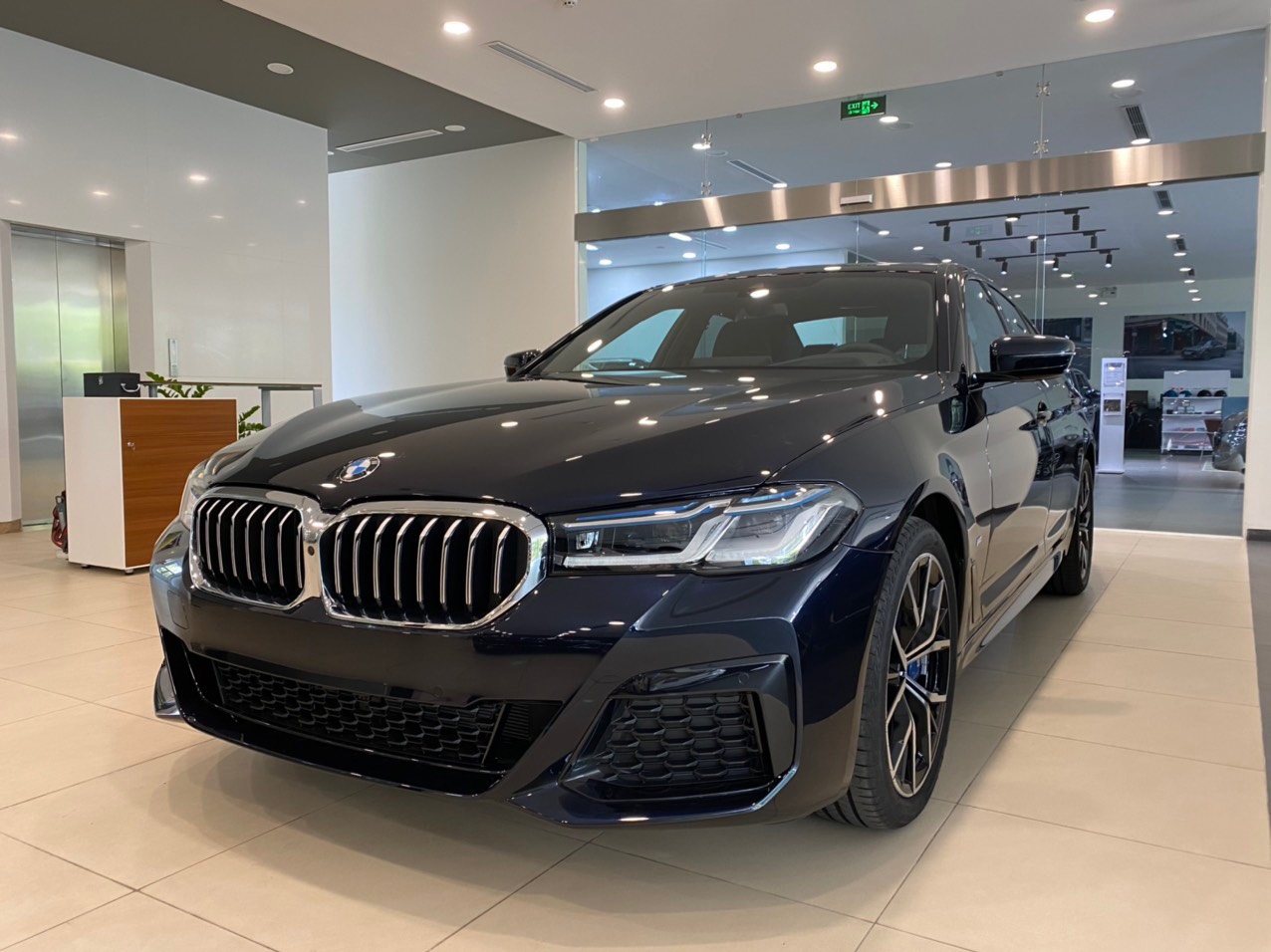 BMW 530i Giá Lăn Bánh: Chi Phí Lăn Bánh Chi Tiết Từ A-Z (2024) 3 bmw 530i giá lăn bánh - Hình 3