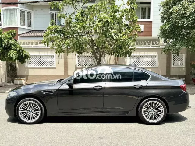 BMW 535i Giá Bao Nhiêu? Phân Tích Chi Tiết Từ A-Z Cho Người Mua Xe 2 bmw 535i giá - Hình 4