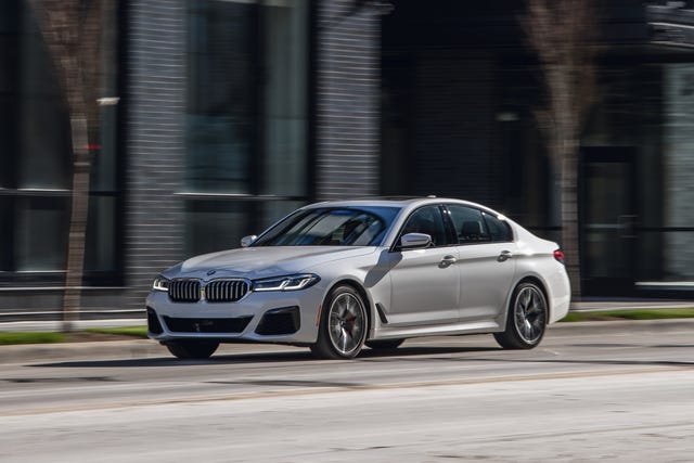BMW 540i: Đẳng Cấp Sedan Hạng Sang Với Hiệu Suất Vận Hành Vượt Trội 1 bmw 540i - Hình 4