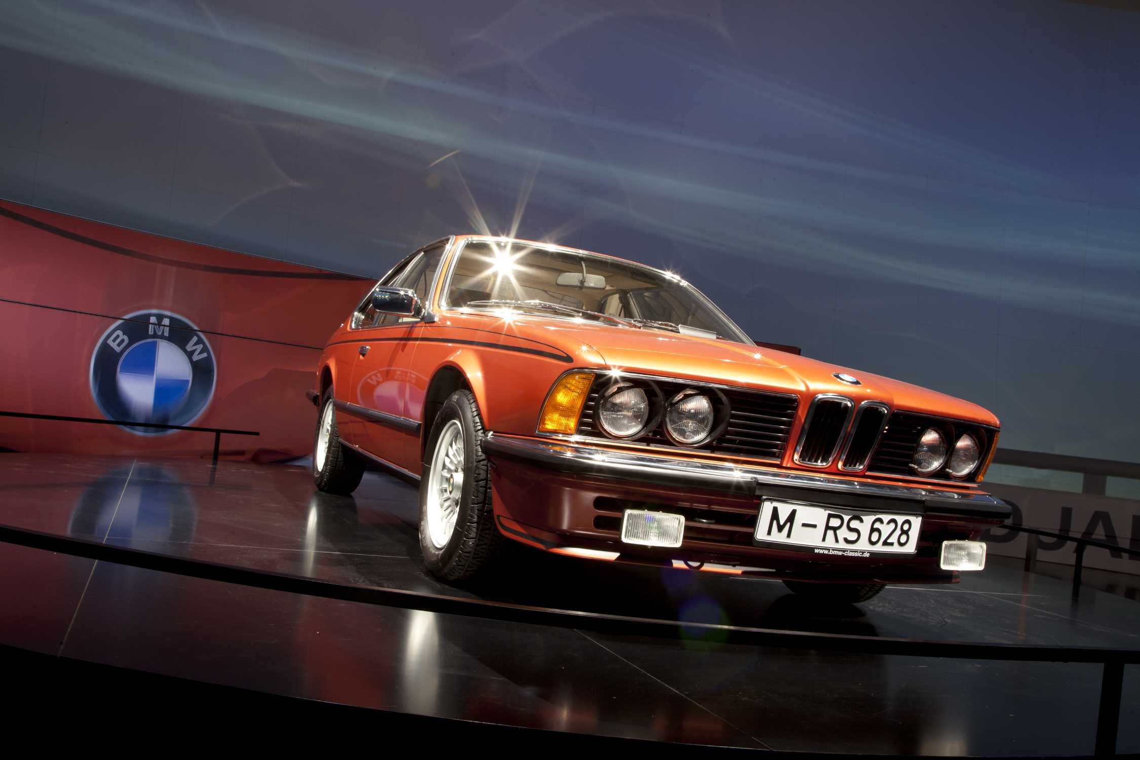 BMW 628i: Huyền Thoại Động Cơ 6 Xi Lanh Thẳng Hàng Đáng Sưu Tầm Nhất 4 bmw 628i - Hình 1