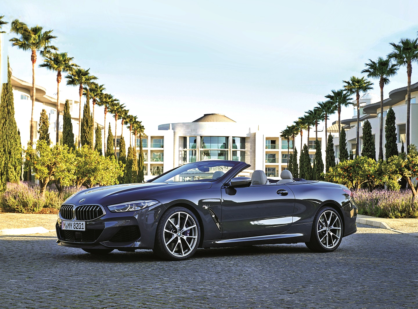 BMW 7 Series Coupe: Huyền Thoại Xa Xỉ Bốn Cửa Hay Ảo Ảnh? 1 bmw 7 series coupe - Hình 4