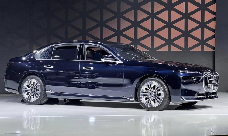BMW 720i: Đẳng Cấp Sedan Hạng Sang Cỡ Nhỏ – Toàn Diện Từ A Đến Z 2 bmw 720i - Hình 3