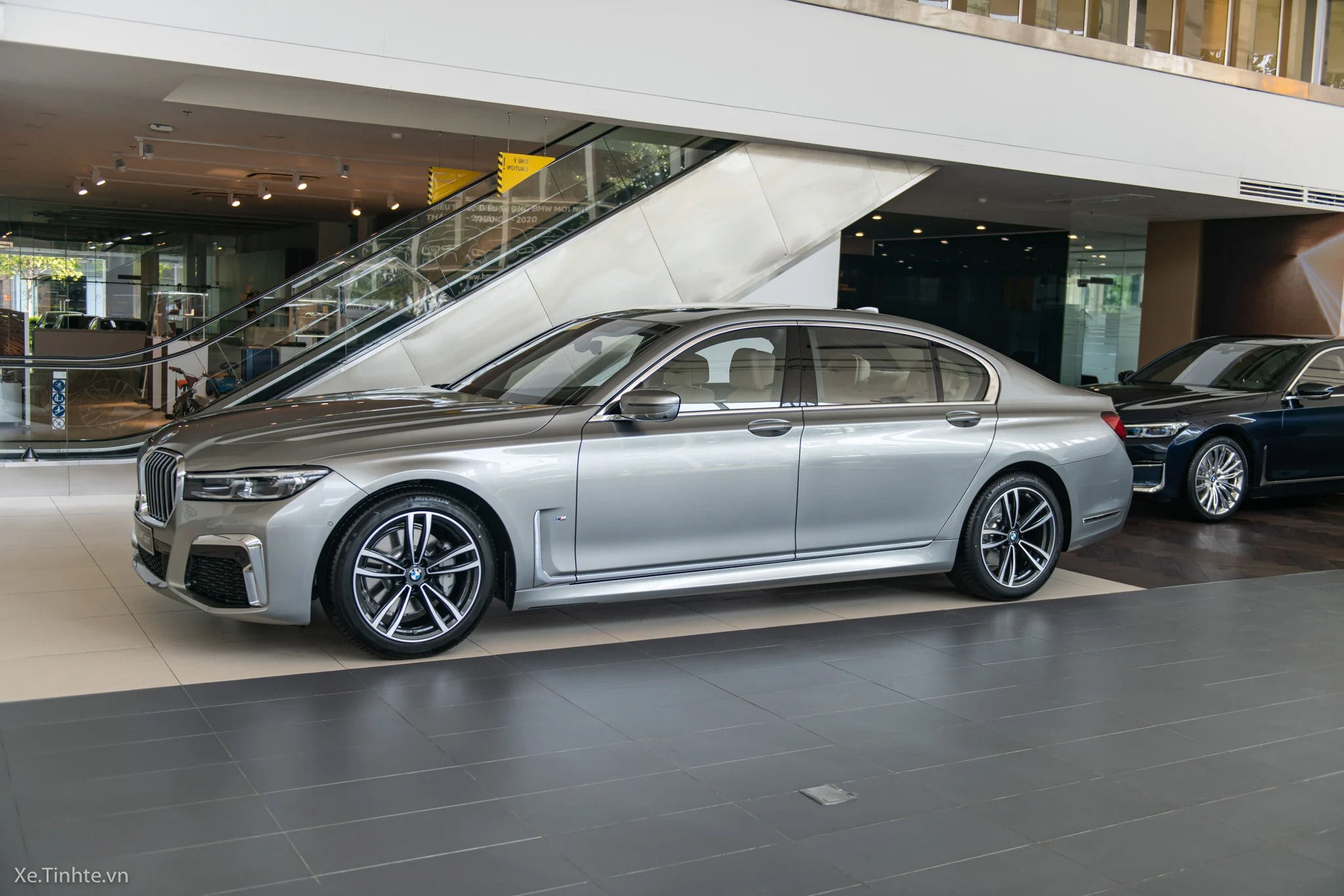 BMW 730: Đẳng Cấp Sedan Hạng Sang Và Những Điều Cần Biết Trước Khi Mua 5 bmw 730 - Hình 1