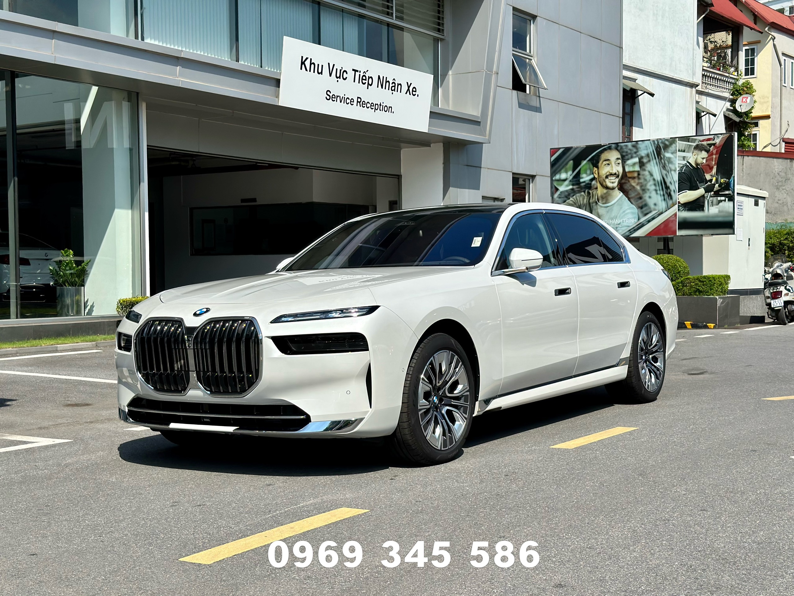 BMW 740Li: Đẳng Cấp Sedan Hạng Sang Vượt Thời Gian 3 bmw 740li - Hình 3