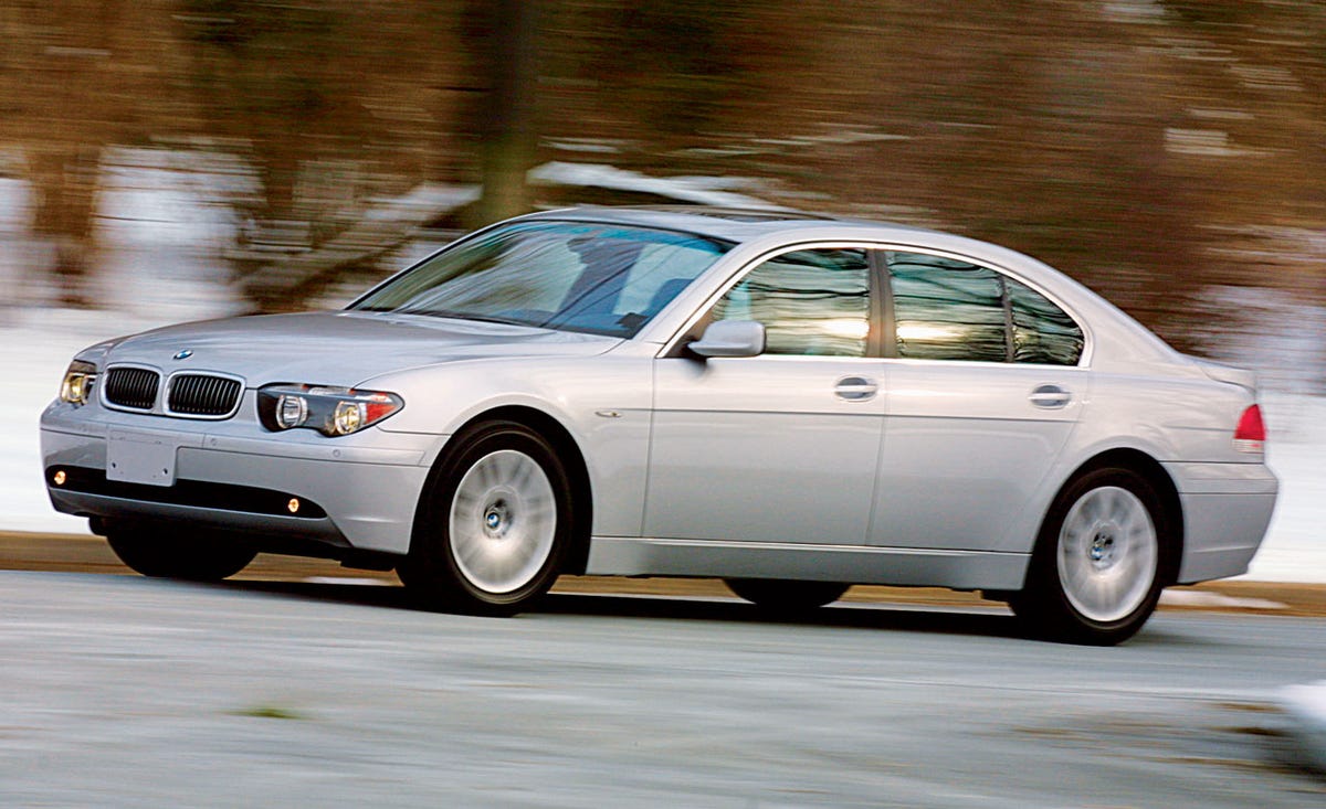 BMW 745i: Đỉnh Cao Xe Hơi Hạng Sang - Động Cơ V8, Công Nghệ Vượt Thời Gian 5 bmw 745i - Hình 1
