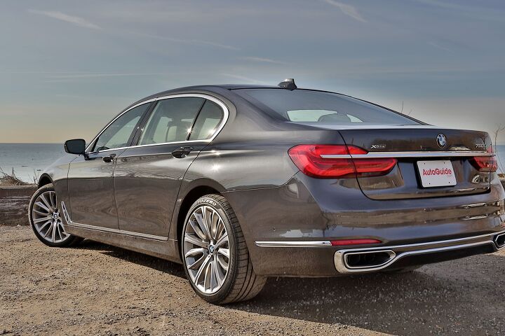 bmw 750i - Hình 2