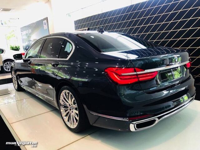 BMW 750Li Giá Bao Nhiêu? Cập Nhật Bảng Giá Mới Nhất & Đánh Giá Chi Tiết 1 bmw 750li giá bao nhiêu - Hình 4