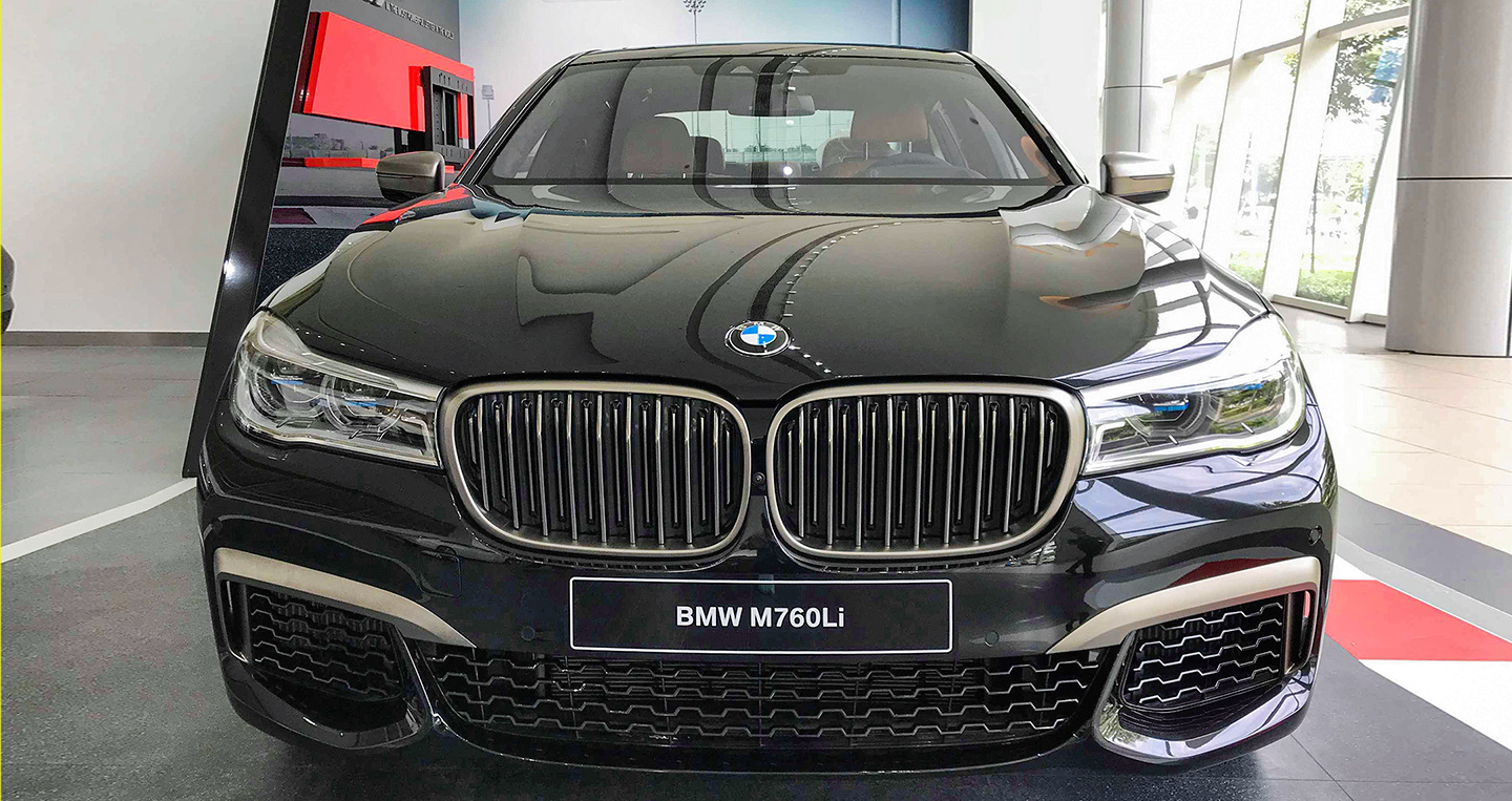 BMW 760Li 2019 Giá Bao Nhiêu? Phân Tích Chi Tiết Từ A-Z Cho Người Mua 3 bmw 760li 2019 giá bao nhiêu - Hình 3
