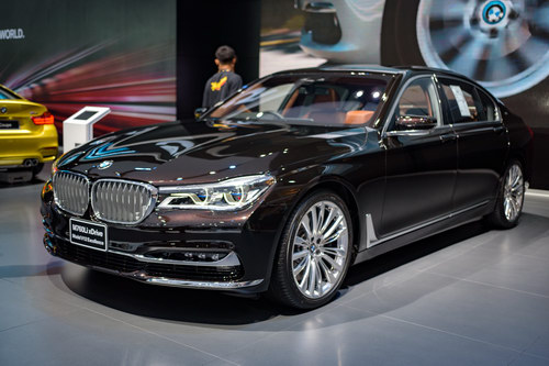 BMW 760Li xDrive: Đỉnh Cao Xa Xỉ Và Hiệu Năng Vượt Thời Gian 3 bmw 760li xdrive - Hình 2