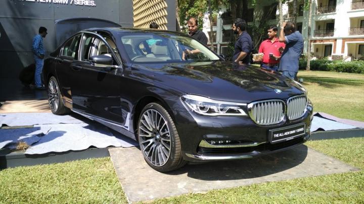 BMW 7B: Giải Mã Toàn Diện Về Dòng Xe Sang Trọng Hàng Đầu 4 bmw 7b - Hình 2