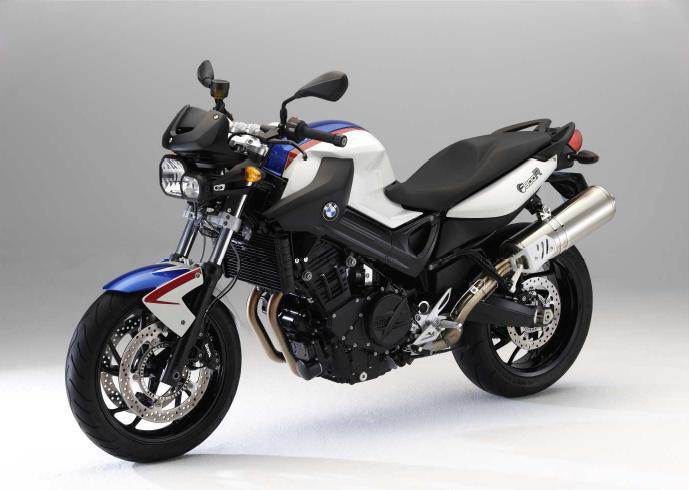 BMW 800R: Đánh giá chi tiết mẫu naked bike huyền thoại của Đức 1 bmw 800r - Hình 5