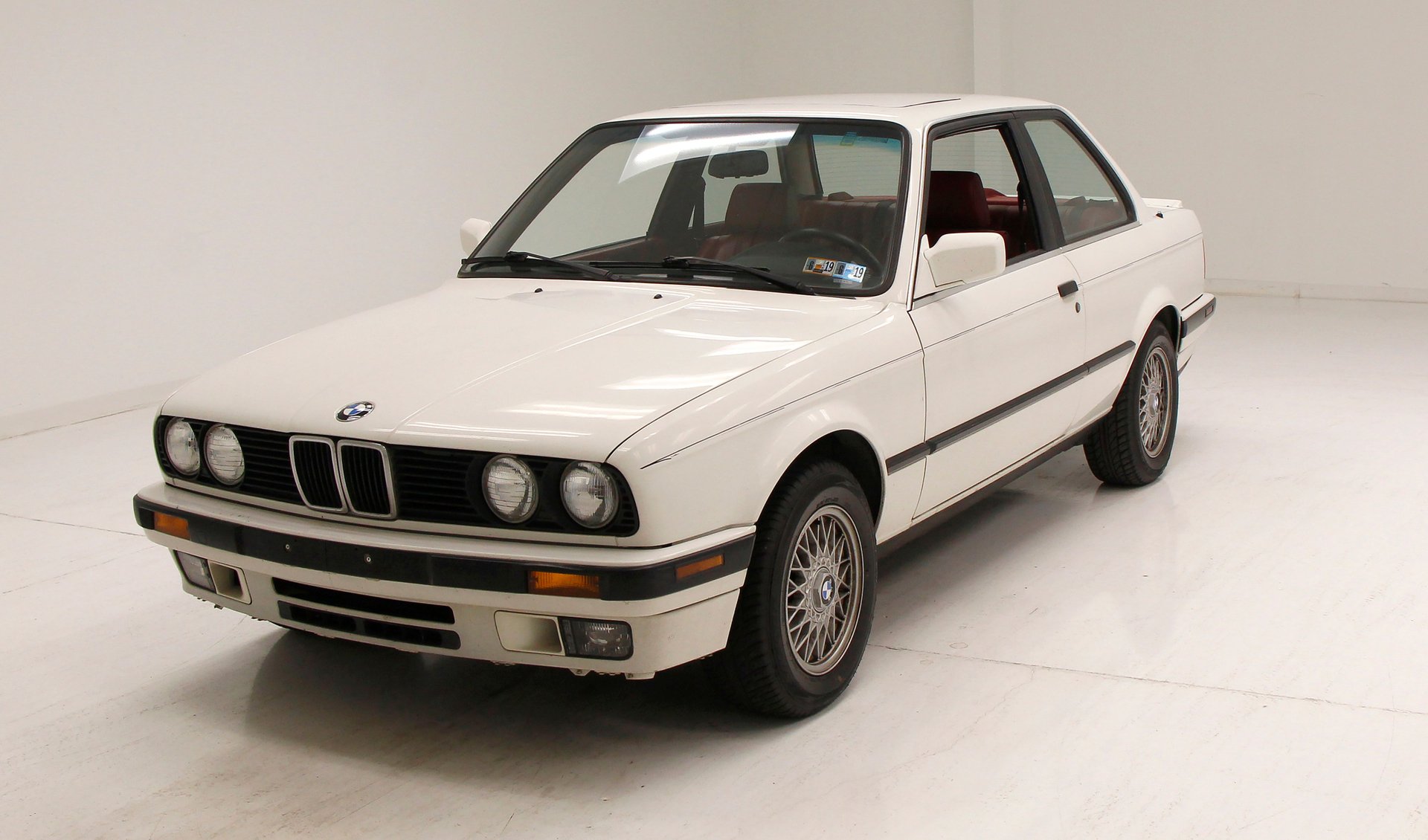BMW 90: Hành Trình Khám Phá Dòng Xe Huyền Thoại Và Những Điều Cần Biết 3 bmw 90 - Hình 3