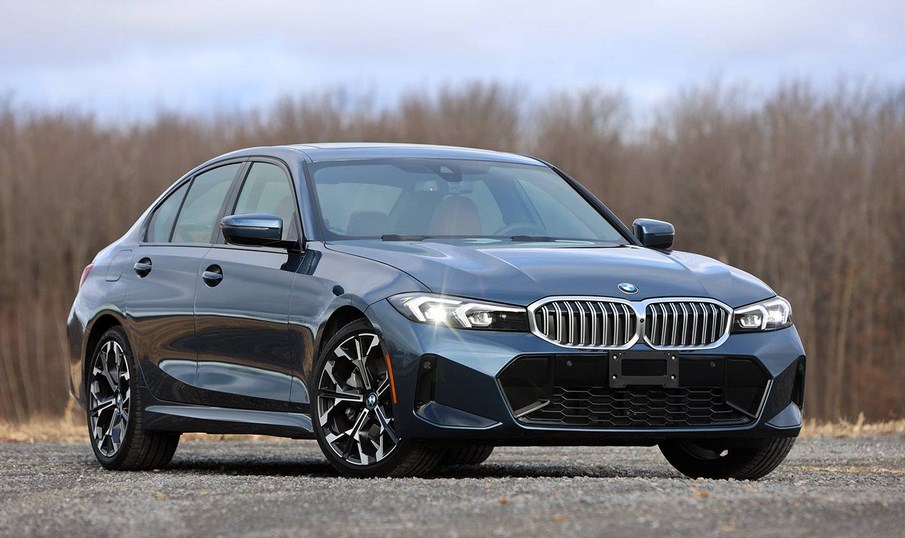 BMW A4: Sự Thật Về Mẫu Xe Gây Tranh Cãi Và Những Điều Cần Biết 3 bmw a4 - Hình 3