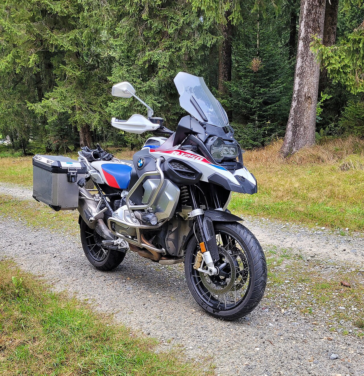 BMW Adventure Bike: Đẳng Cấp Xe Địa Hình Đa Năng Cho Mọi Cung Đường 1 bmw adventure bike - Hình 4