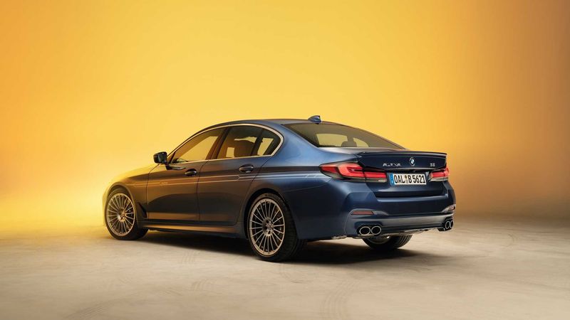 BMW B5: Đẳng Cấp Sedan Hiệu Suất Cao Đến Từ Bavaria 1 bmw b5 - Hình 4