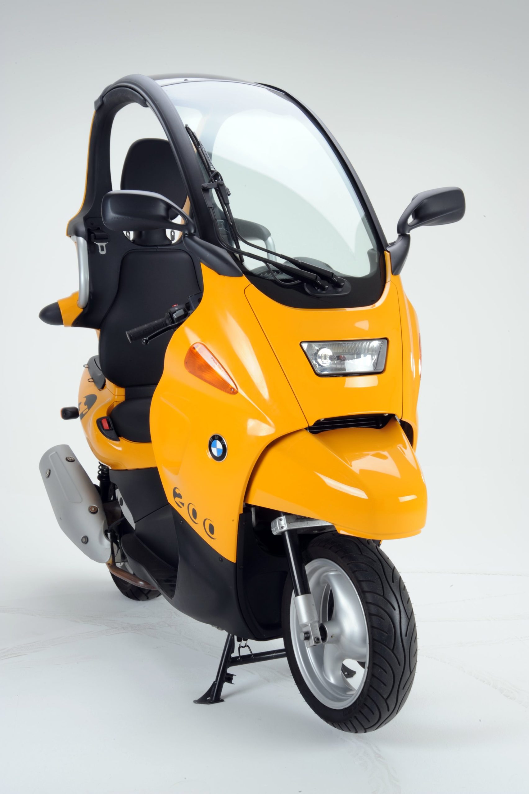 BMW C1: Huyền Thoại Xe Tay Ga Có Mái Che Duy Nhất Từ BMW 3 bmw c1 - Hình 3