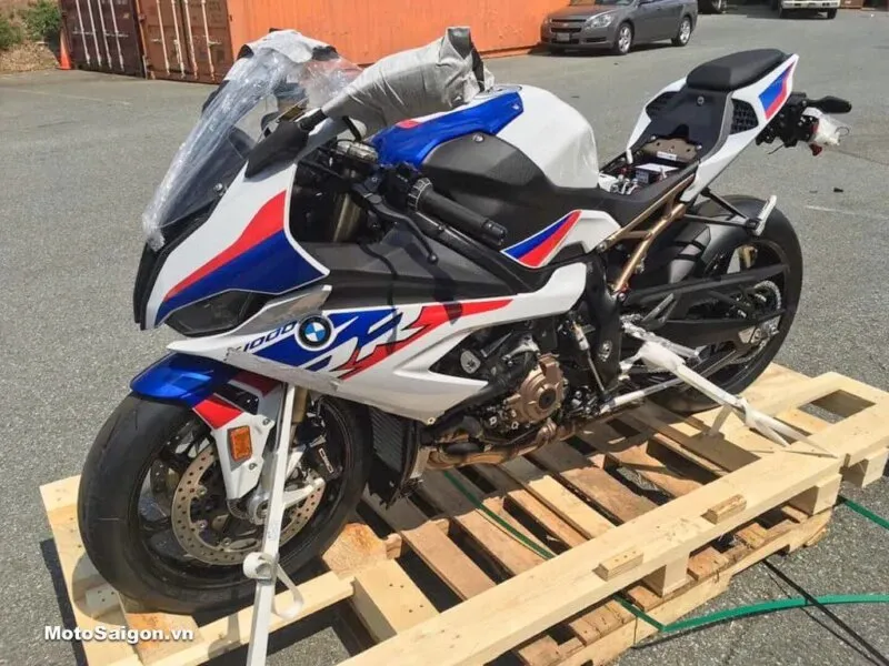 BMW Cá Mập – Huyền Thoại Đường Phố Và Những Điều Chưa Kể 3 bmw cá mập - Hình 3