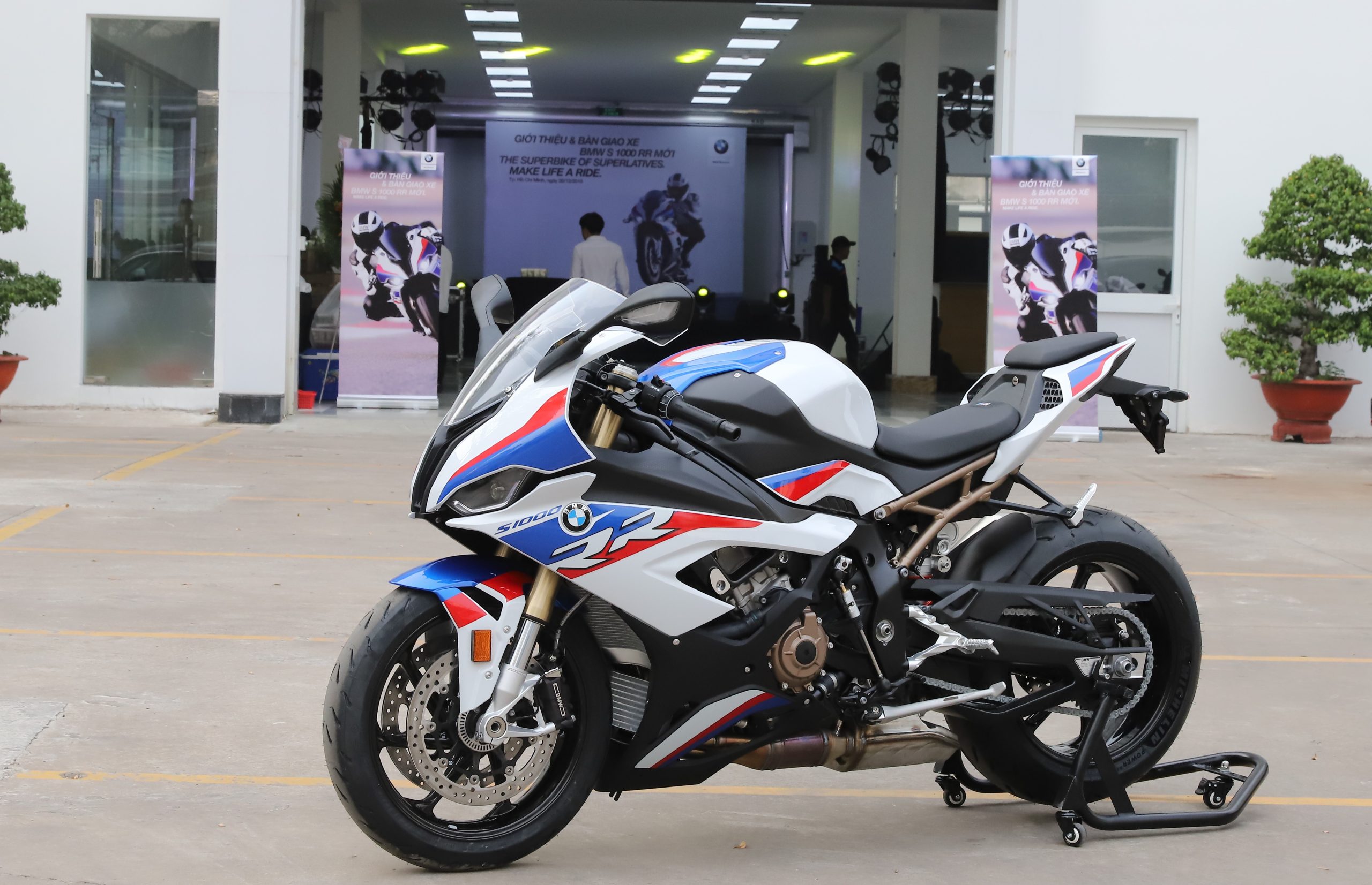 BMW Cá Mập – Huyền Thoại Đường Phố Và Những Điều Chưa Kể 2 bmw cá mập - Hình 4