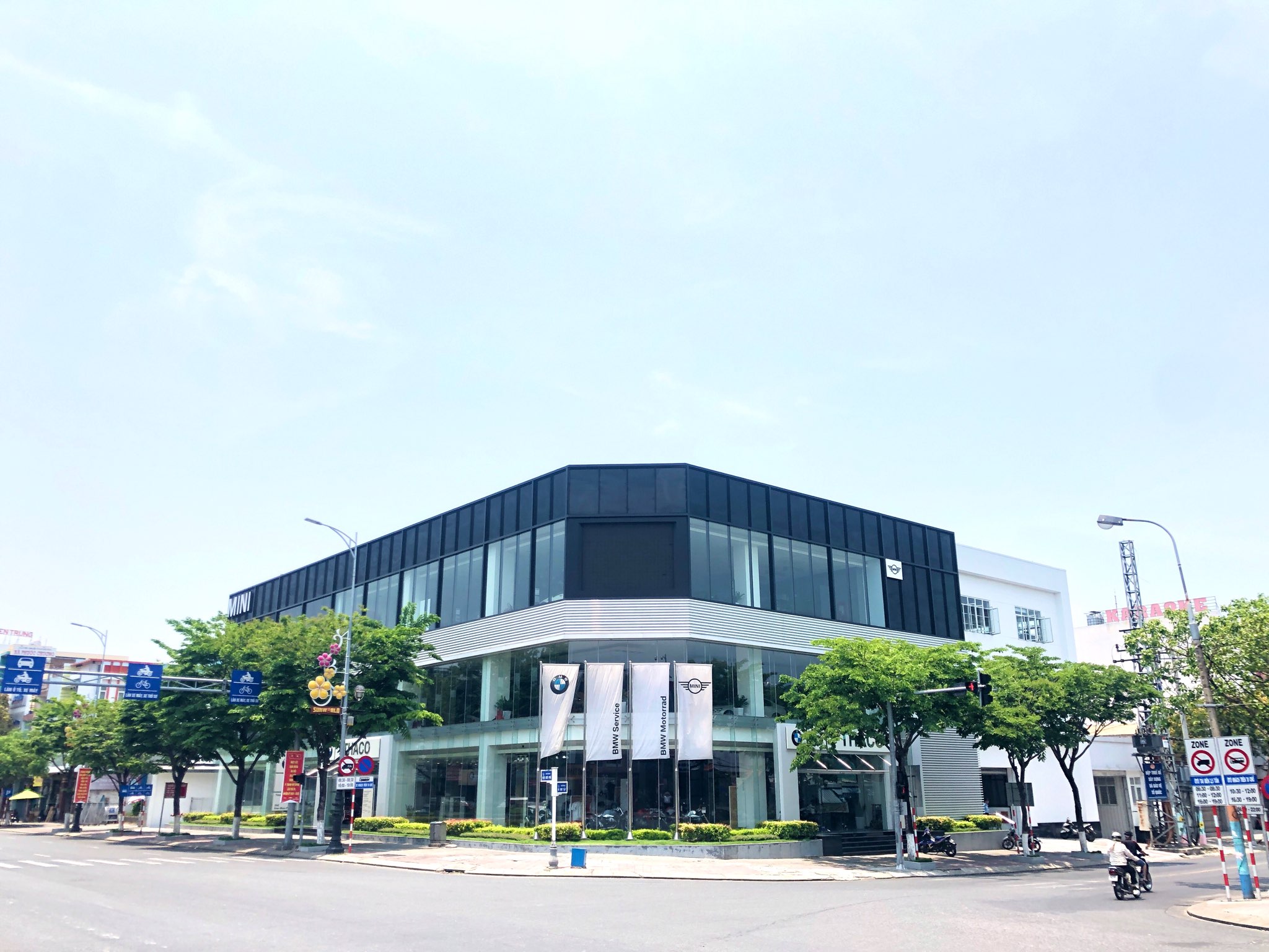 BMW Đà Nẵng: Đại lý ủy quyền chính hãng, bảng giá xe và dịch vụ hàng đầu 2024 4 bmw đà nẵng - Hình 2