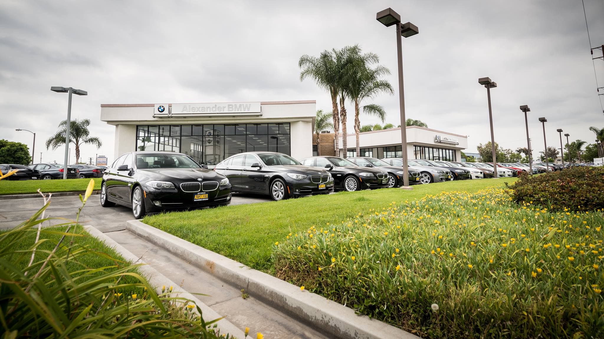 bmw dealers in la - Hình 3