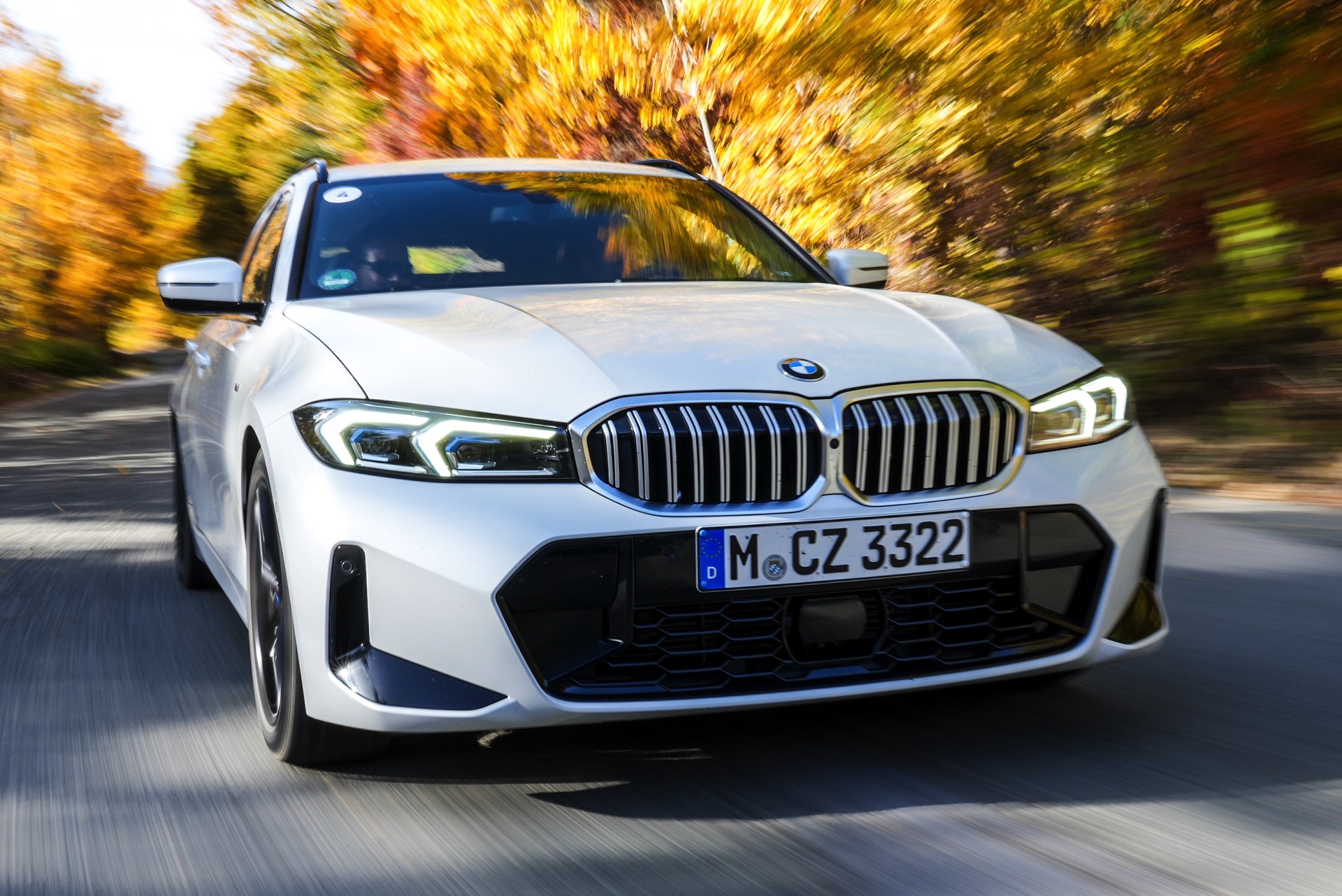BMW Deutschland: Hành Trình Chinh Phục Đỉnh Cao Của Huyền Thoại Ô Tô Đức 4 bmw deutschland - Hình 1