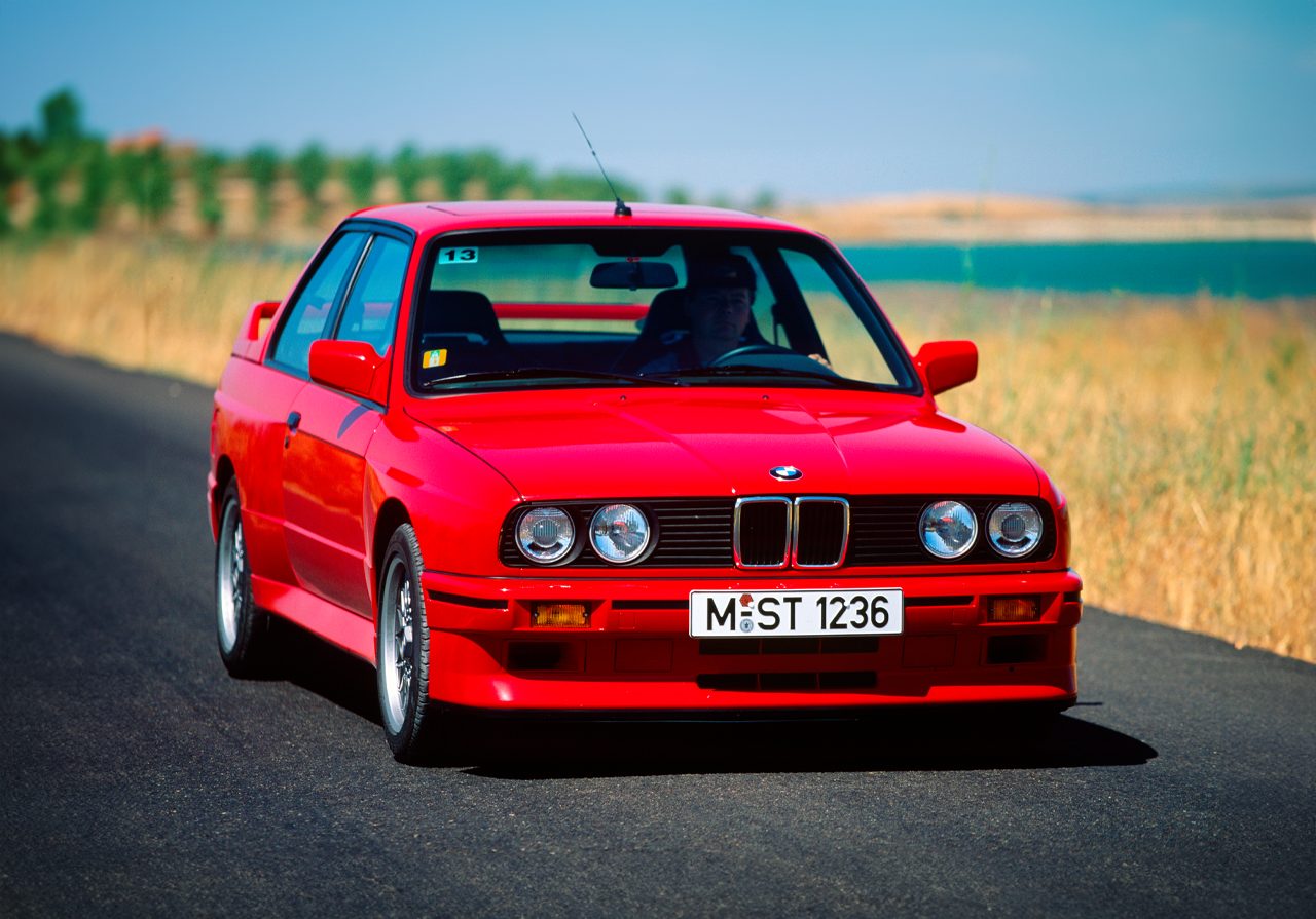 BMW E30 M3 EVO: Huyền Thoại Đường Đua Và Giấc Mơ Sưu Tập 2 bmw e30 m3 evo - Hình 3