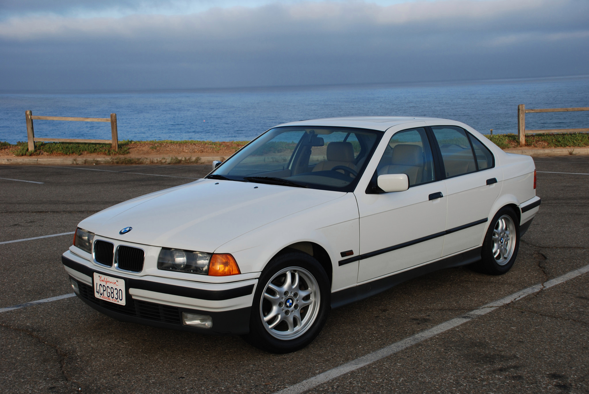 BMW E36 For Sale: Cẩm Nang Toàn Diện Cho Người Mua Dòng Xe Huyền Thoại 4 bmw e36 for sale - Hình 2