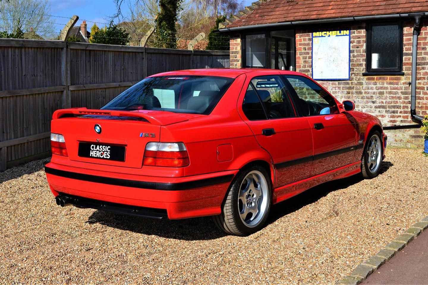 BMW E36 M3 Evo: Huyền Thoại Đường Phố Và Đường Đua Của Thập Niên 90 4 bmw e36 m3 evo - Hình 2