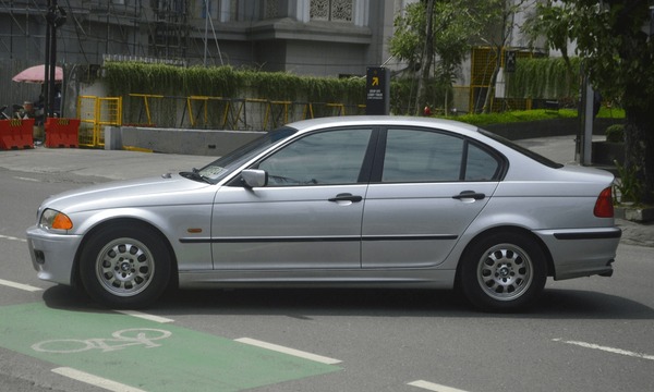 BMW E46: Huyền Thoại Dòng 3 Series Và Những Điều Bạn Cần Biết Trước Khi Mua 3 bmw e46 - Hình 3