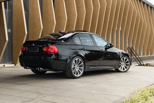 BMW E90: Đẳng Cấp Sedan Hạng Sang Cỡ Nhỏ Và Những Điều Cần Biết Trước Khi Mua 1 bmw e90 - Hình 5