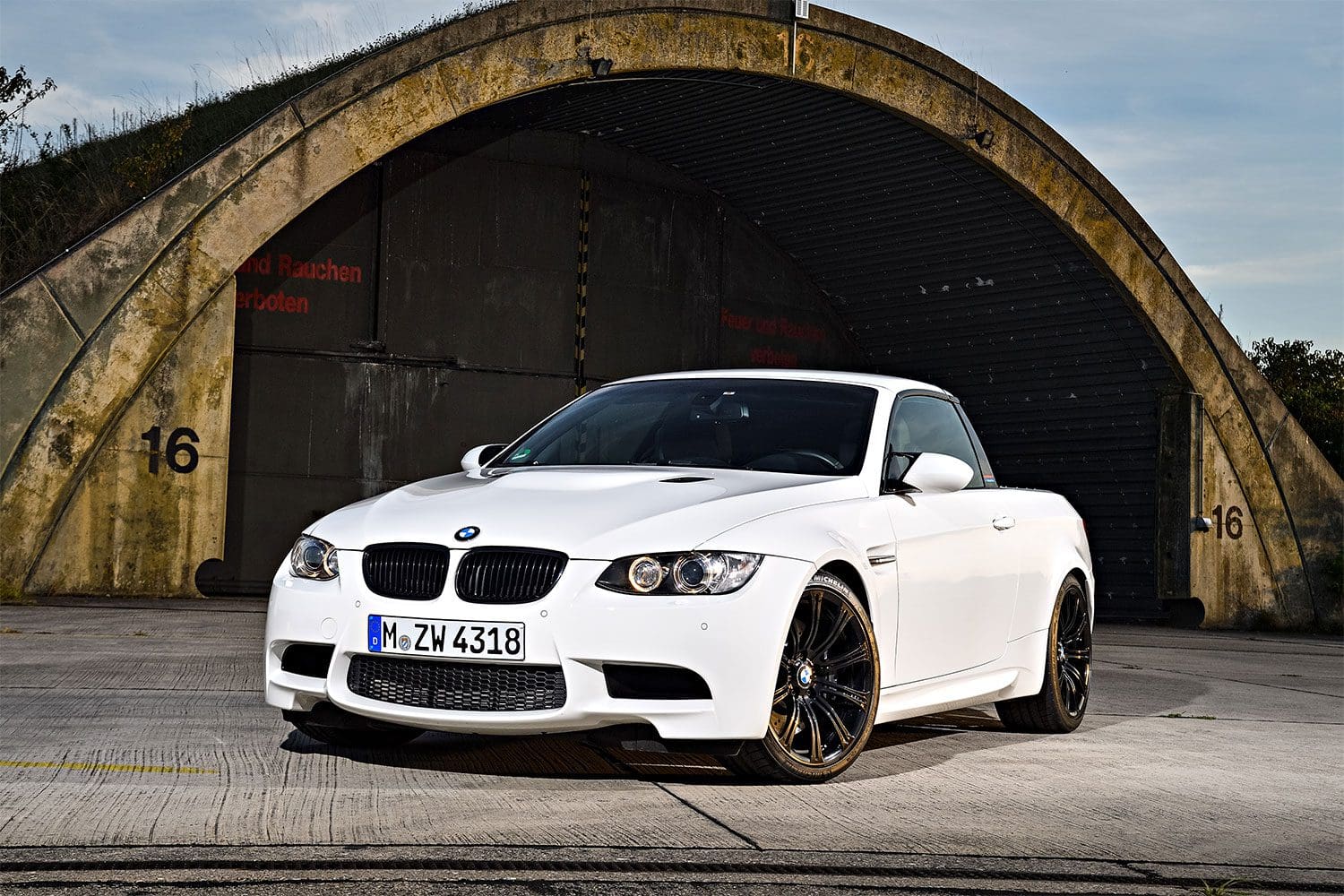 BMW E94: Giải Mã Mọi Khía Cạnh Về Dòng Xe Đặc Biệt Này 1 bmw e94 - Hình 4