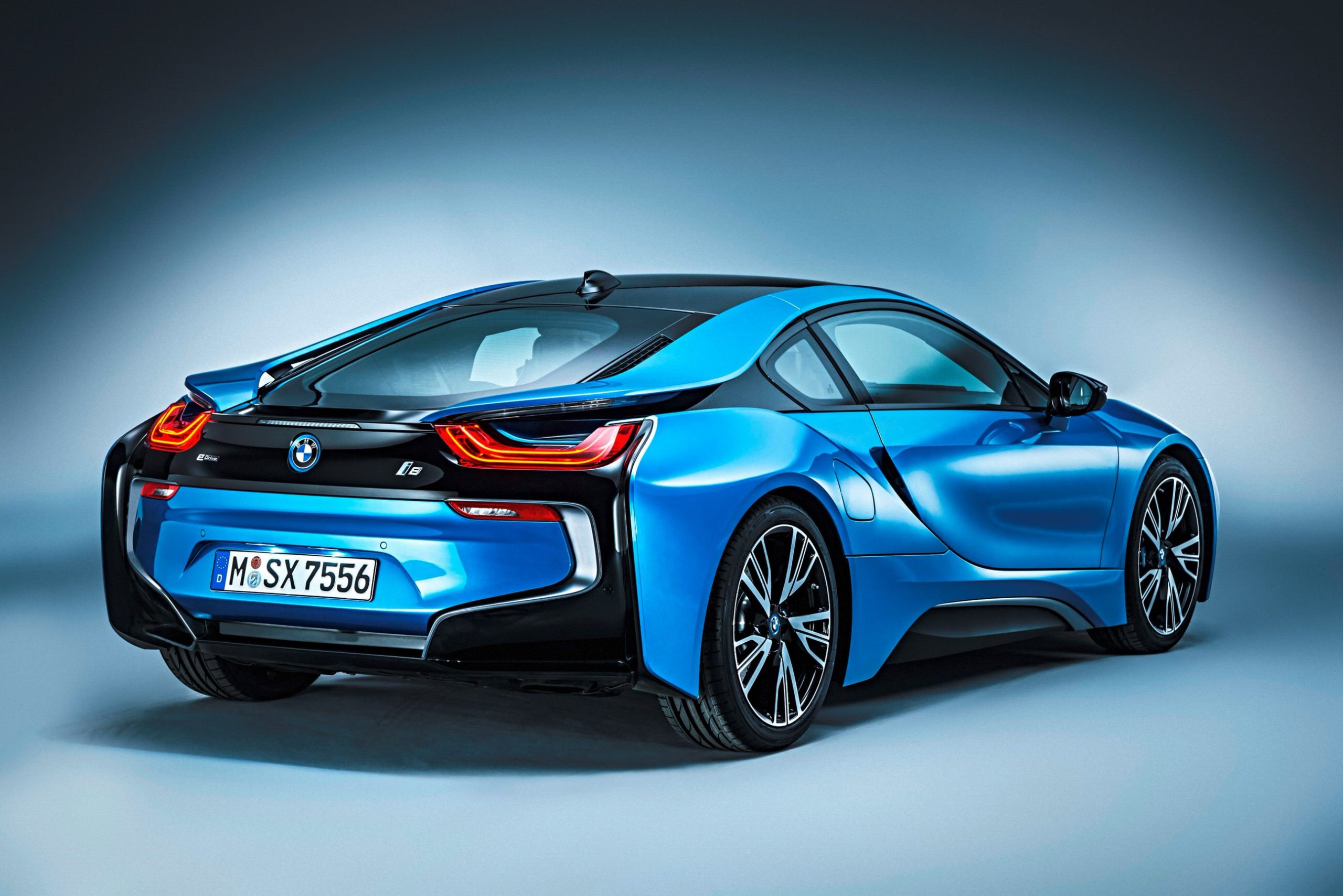 BMW eDrive i8: Đột Phá Công Nghệ Hybrid Thể Thao Định Nghĩa Tương Lai 3 bmw edrive i8 - Hình 3