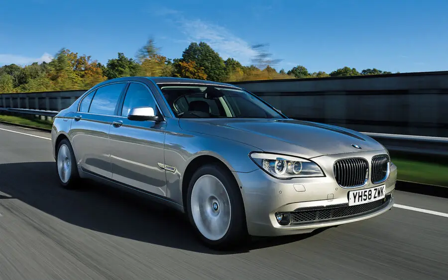 BMW F01: Đẳng Cấp Sedan Hạng Sang Thế Hệ Thứ 5 – Đánh Giá Chi Tiết Từ A-Z 1 bmw f01 - Hình 5