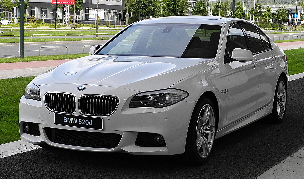 BMW F10: Đẳng Cấp Sedan Hạng Sang Thế Hệ Thứ 6 – Đánh Giá Chi Tiết Từ A Đến Z 1 bmw f10 - Hình 5