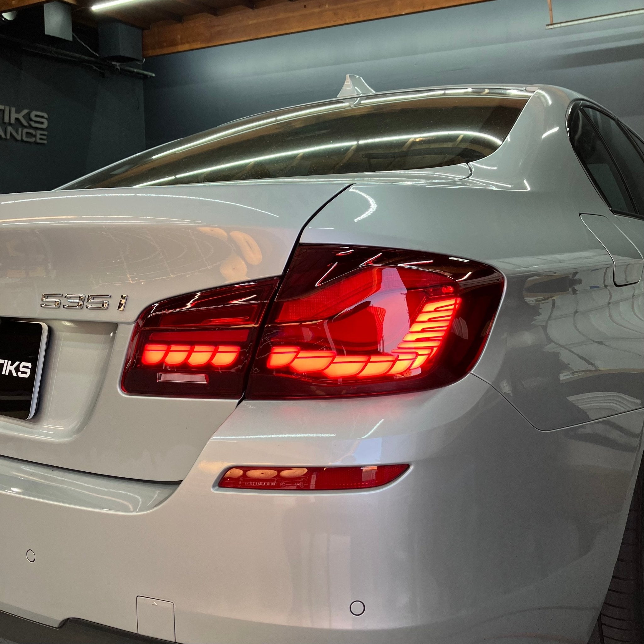 BMW F10 Tail Lights: Bí Quyết Nâng Tầm Đẳng Cấp Cho Xe Của Bạn 4 bmw f10 tail lights - Hình 2