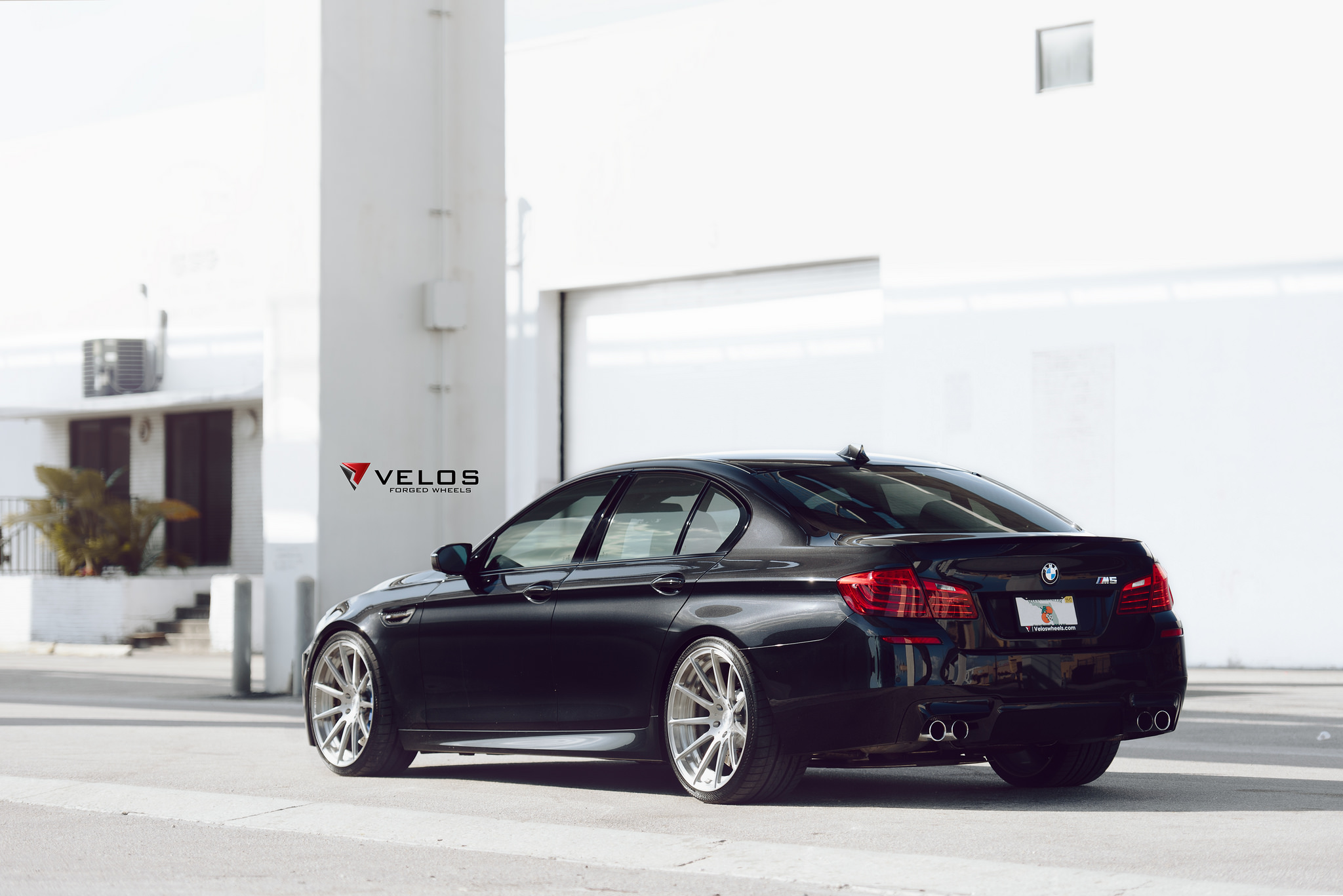 BMW F10 Wheels: Bí Quyết Chọn Mâm Xe Hoàn Hảo Cho Xe Của Bạn 1 bmw f10 wheels - Hình 4