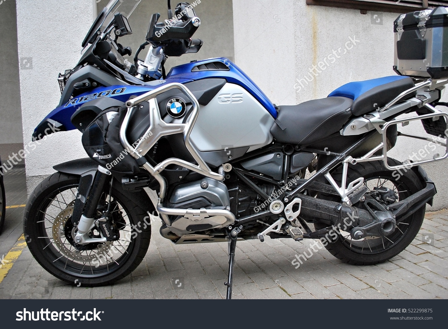 BMW GSR1200: Đánh Giá Chi Tiết Và Những Điều Cần Biết Về Mẫu Xe Huyền Thoại 2 bmw gsr1200 - Hình 4