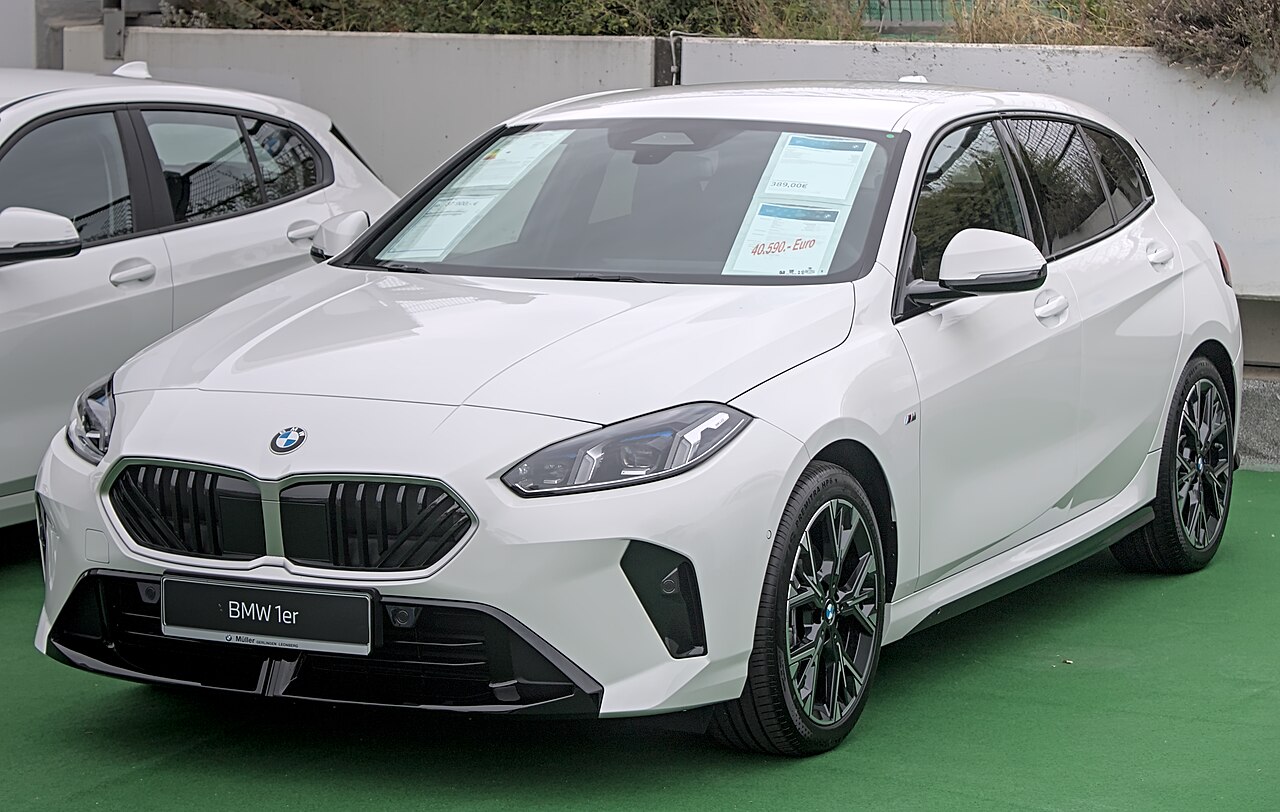 BMW Hatchback: Đẳng Cấp Xe Hatchback Hạng Sang Đến Từ Đức 2 bmw hatchback - Hình 3