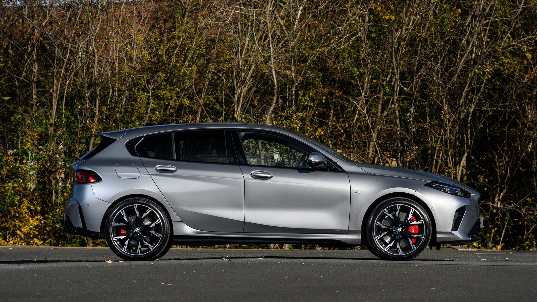 BMW Hatchback: Đẳng Cấp Xe Hatchback Hạng Sang Đến Từ Đức 4 bmw hatchback - Hình 1