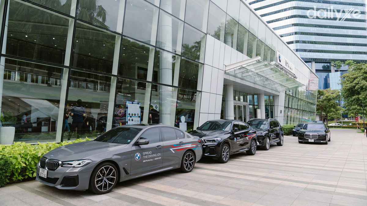 Trải Nghiệm BMW Hồ Chí Minh: Đại Lý Chính Hãng, Dịch Vụ Chuẩn Đức & Bảng Giá Mới Nhất 3 bmw hồ chí minh - Hình 3