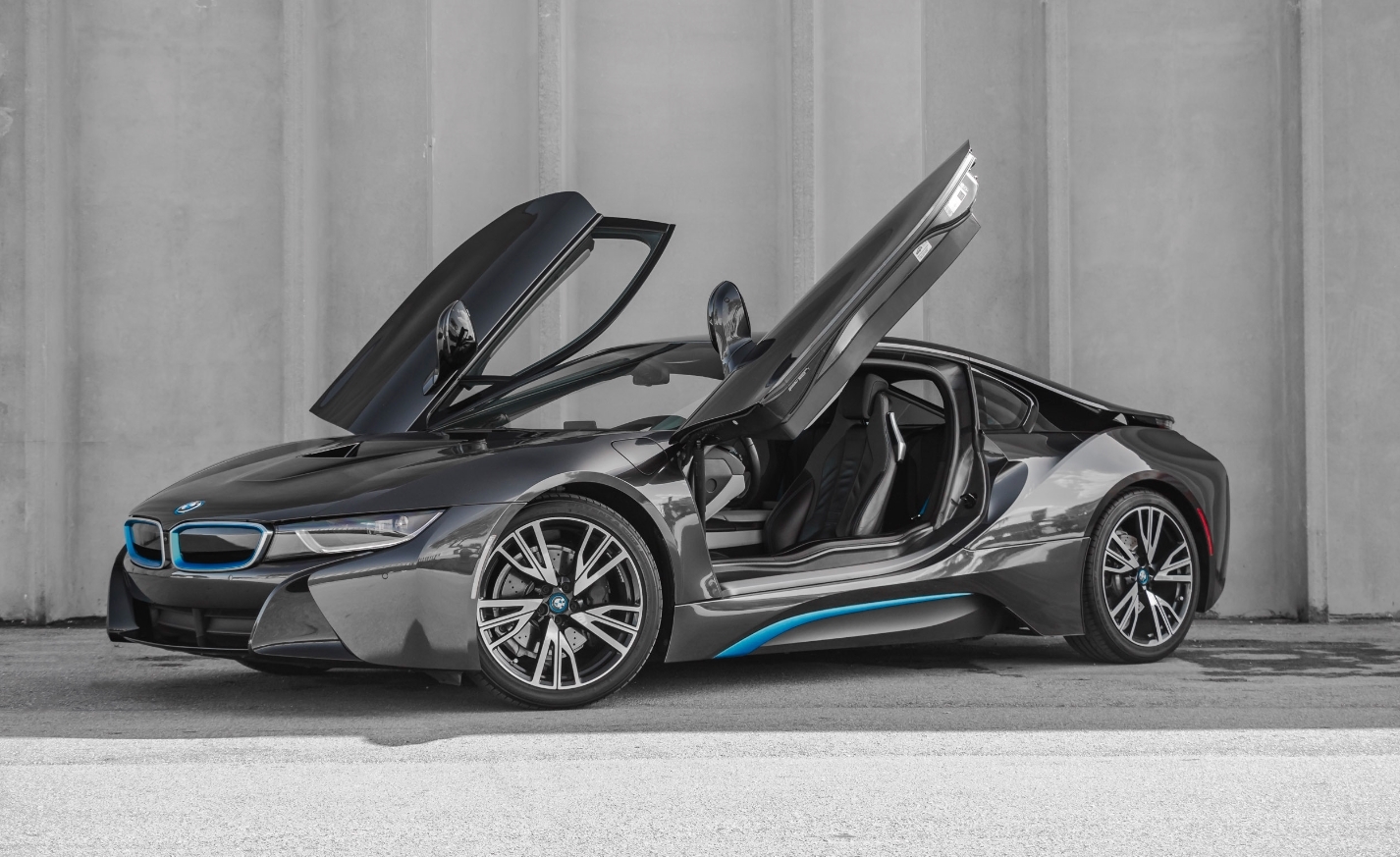 BMW i8: Siêu xe Plug-in Hybrid Định nghĩa lại Tương lai của Xe Thể thao 2 bmw i8 - Hình 4